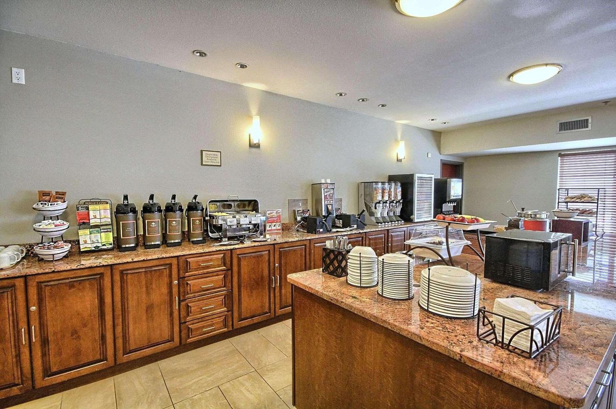 Country Inn & Suites By Radisson, Dearborn, Mi Екстериор снимка